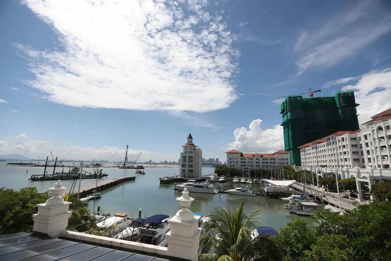 The Straits Quay Marina By Messina Clive Apartment George Town