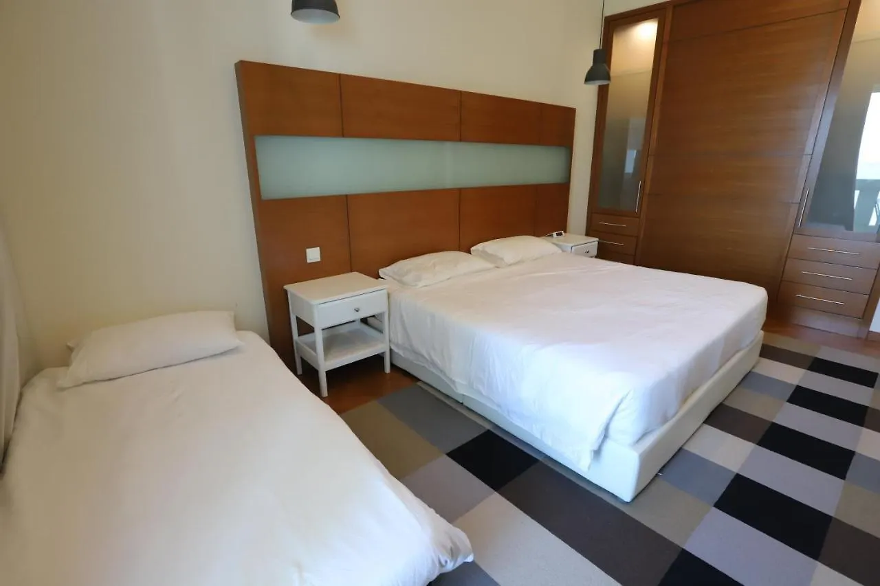The Straits Quay Marina By Messina Clive Apartment George Town