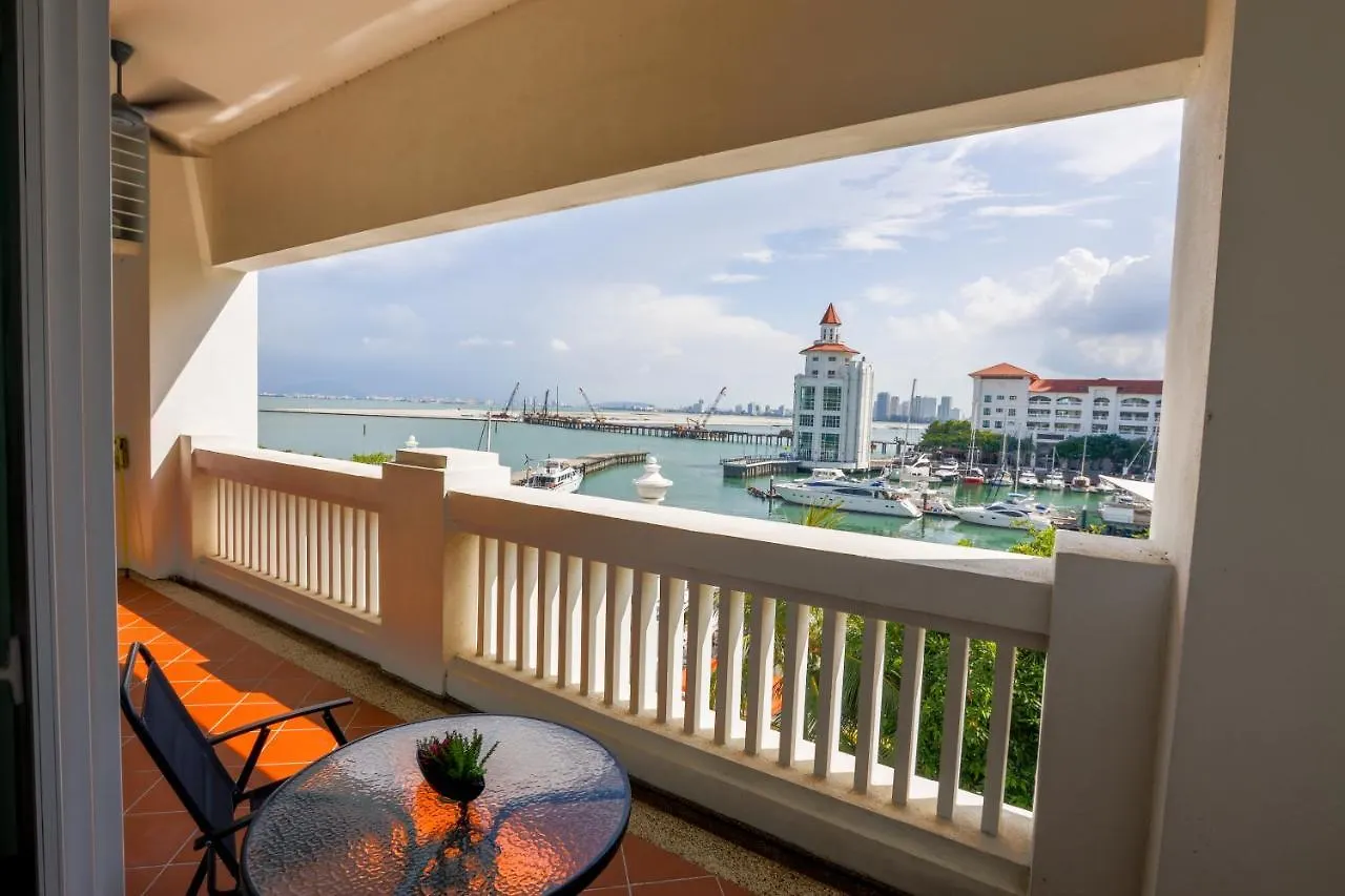 The Straits Quay Marina By Messina Clive Apartment George Town